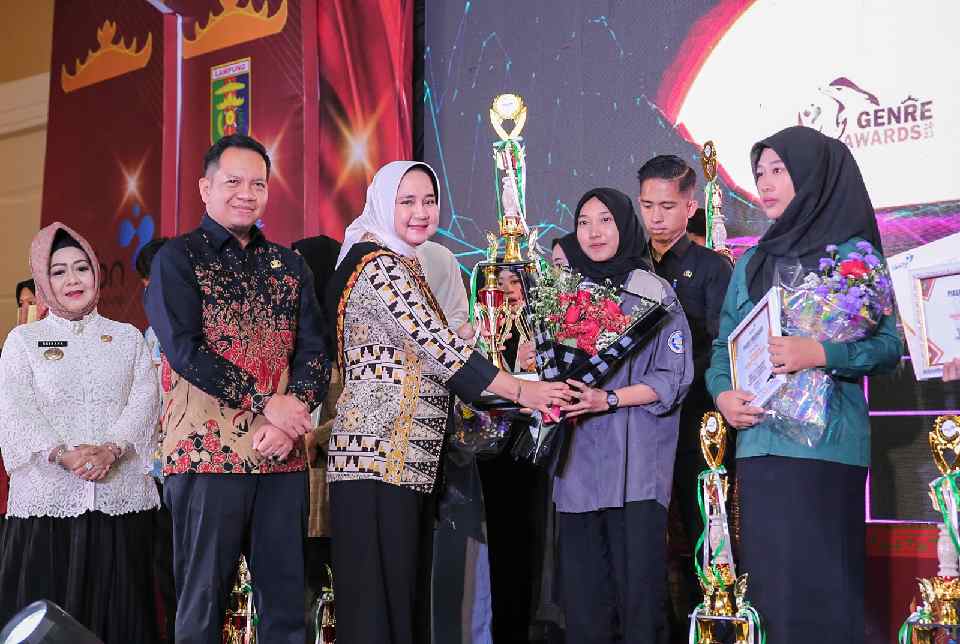 Bunda GenRe Lampung Riana Sari Arinal Buka Grand Final GenRe Awards